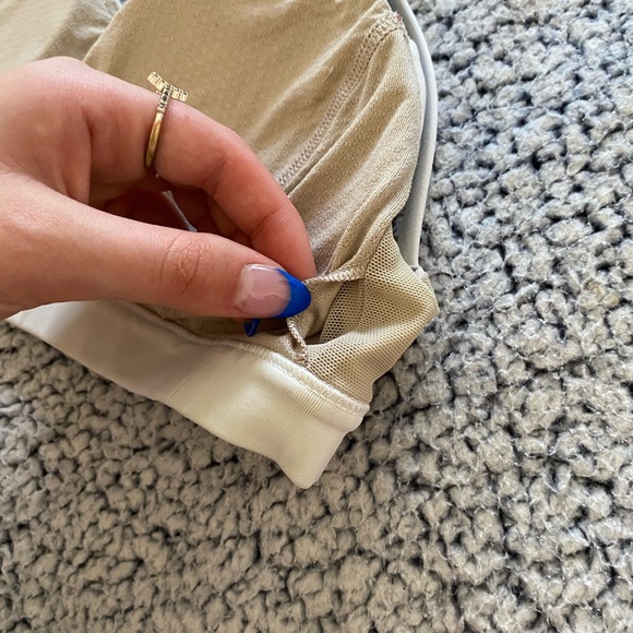 women’s lulu lemon bra - Picture 3 of 4